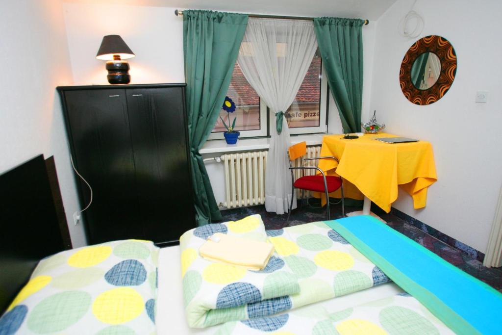Hostel 021 Novi Sad Quarto foto